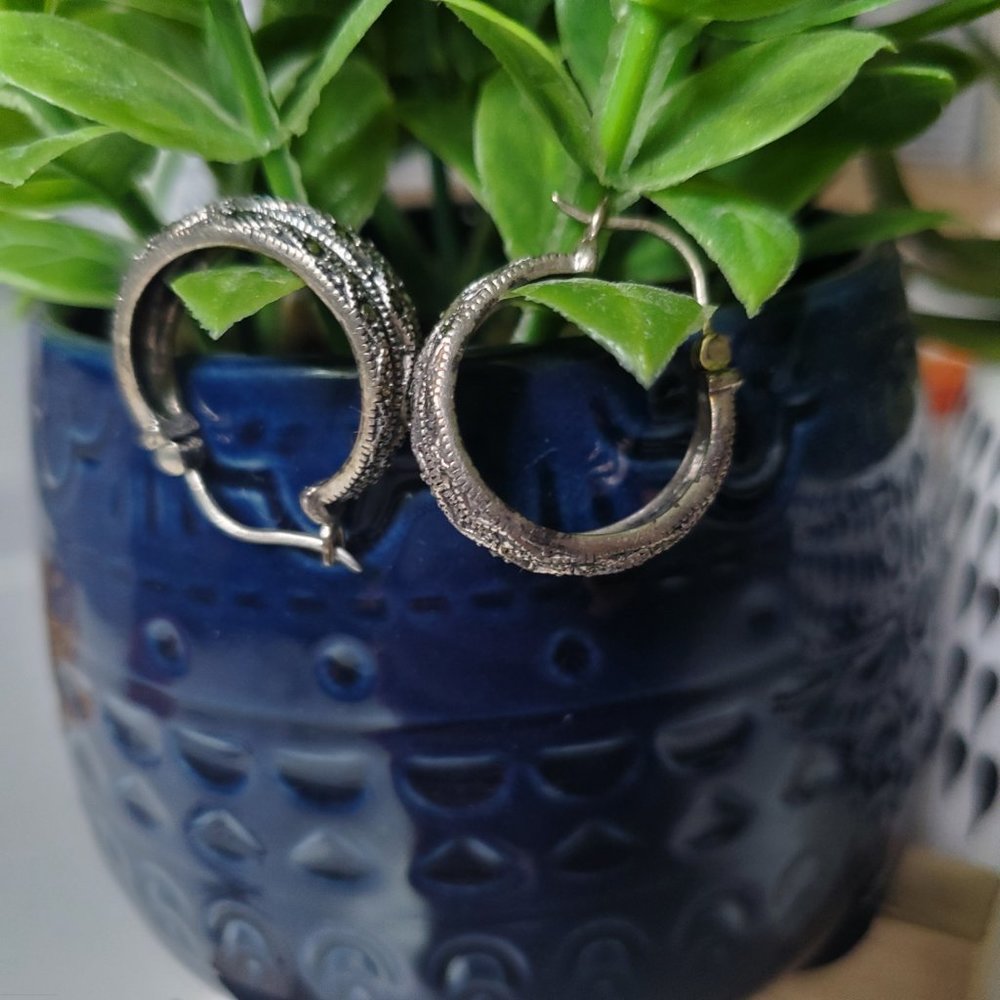 Vintage 90's Jewelry I  Silver Filigree & Marcasite chip Hoop Earrings